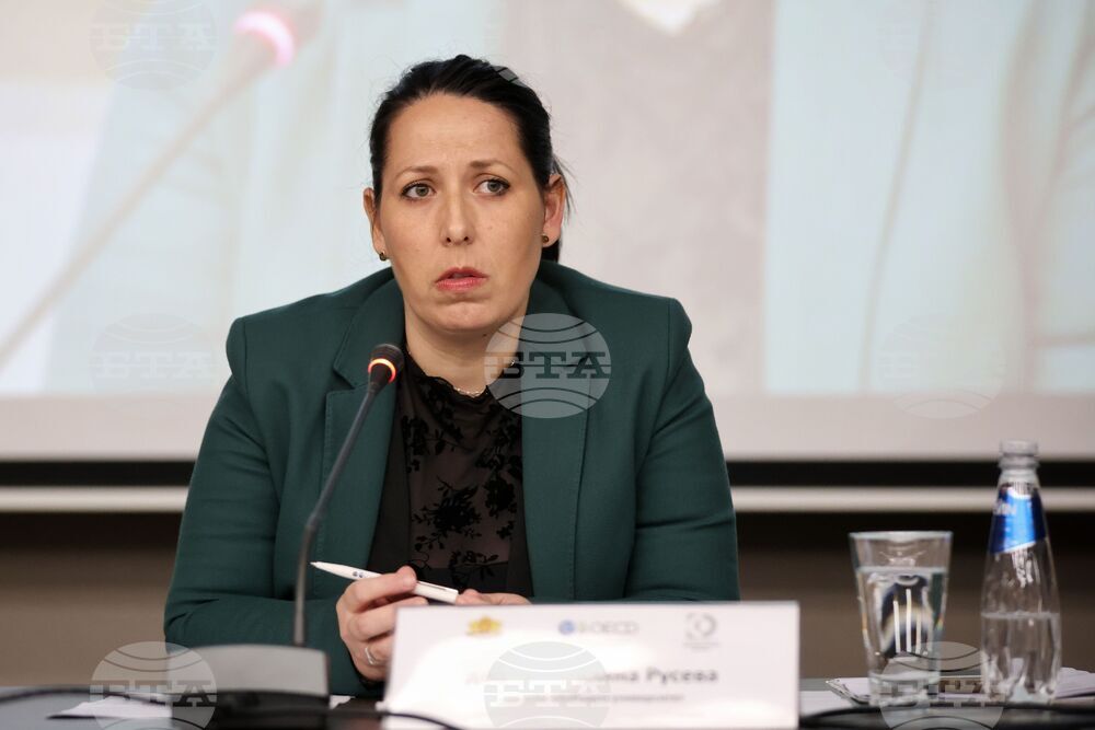 Бургас - „Умения и младежко предприемачество" - дискусия - Виляна Русева