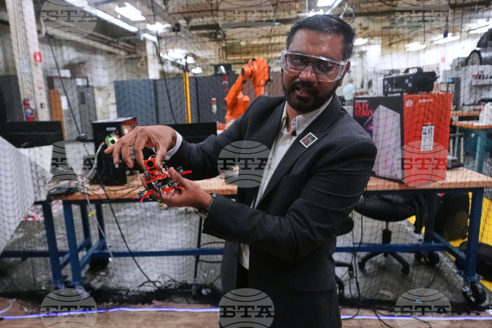 Учени от САЩ създават дронове по модел на прилепи, които ще се използват при спасителни мисии