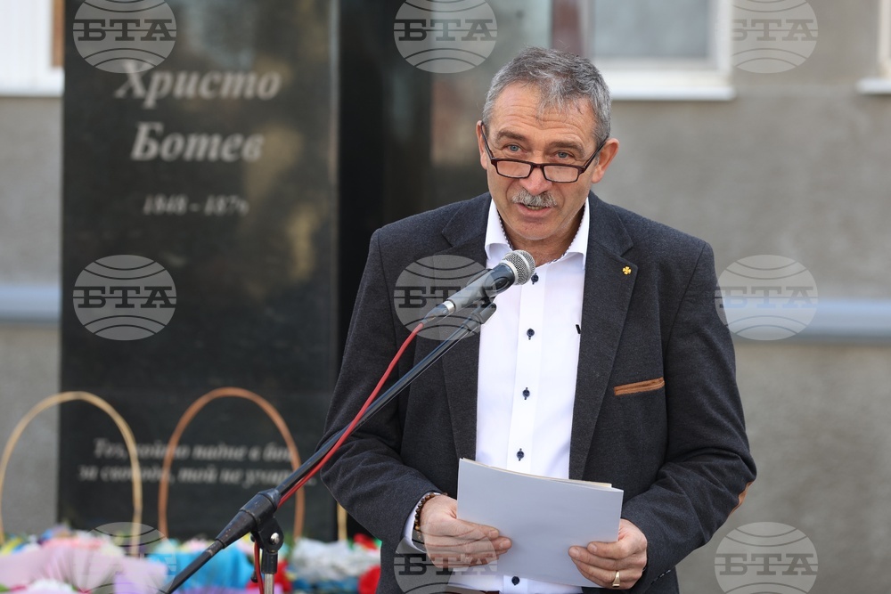 Всички ние продължаваме да носим непокорния дух на нашите предци, се казва в поздравителен адрес от България до българската общност в Измаил