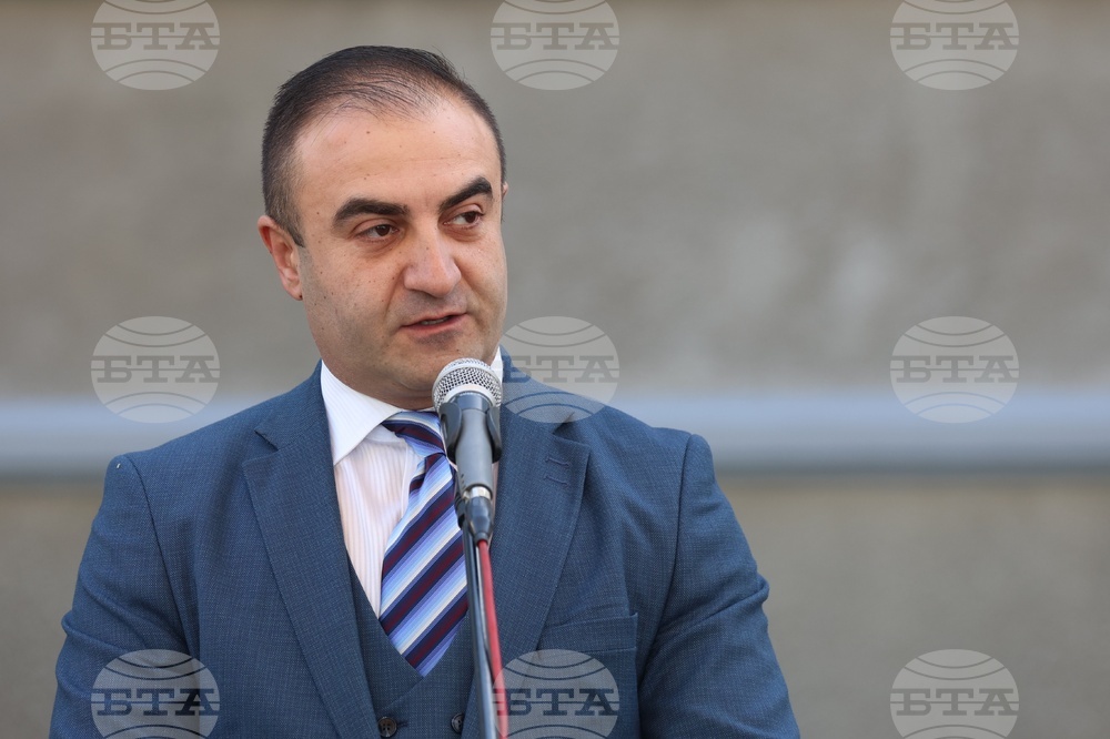 За мен е чест да присъствам на откриването на паметник на Христо Ботев в Измаил, каза заместник-министърът на културата Ашот Казарян