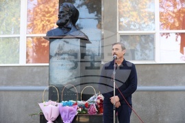 Украйна - Измаил - обновен паметник на Христо Ботев - откриване