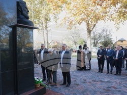 Украйна - Измаил - обновен паметник на Христо Ботев - откриване