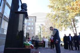 Украйна - Измаил - обновен паметник на Христо Ботев - откриване