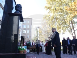 Украйна - Измаил - обновен паметник на Христо Ботев - откриване