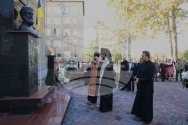 Украйна - Измаил - обновен паметник на Христо Ботев - откриване