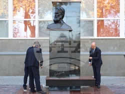 Украйна - Измаил - обновен паметник на Христо Ботев - откриване