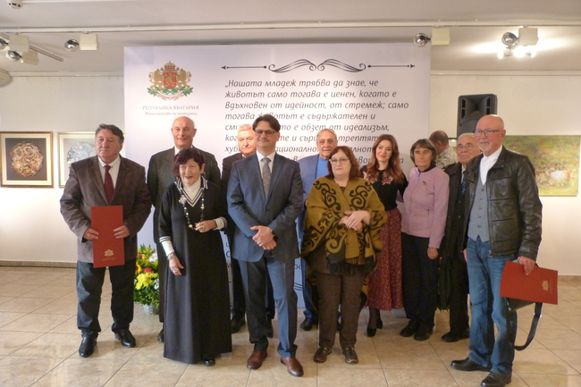 Министър Mариан Бачев на връчването на наградите „Златен век“: „Съвременните будители са онези, които могат да ни сплотят и вдъхновят да вървим напред заедно“