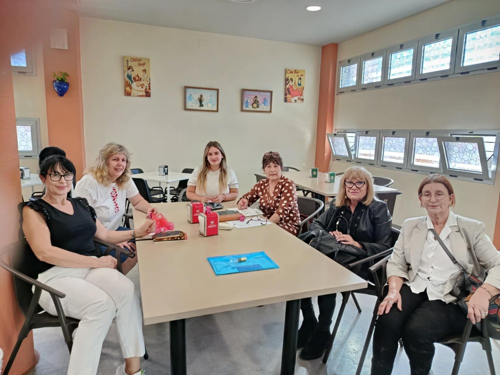 Представители от Великотърновския университет „Св. св. Кирил и Методий“ гостуваха на училище „Родина“ в град Малага, Испания