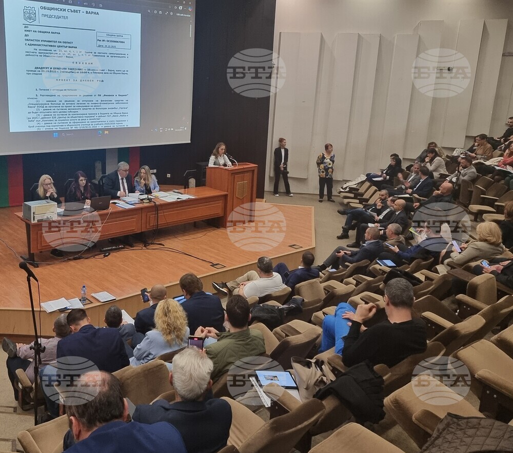 Волейболният отбор на училище "Добри Чинтулов" ще получи 30 000 лева от общината за участието си в международна надпревара