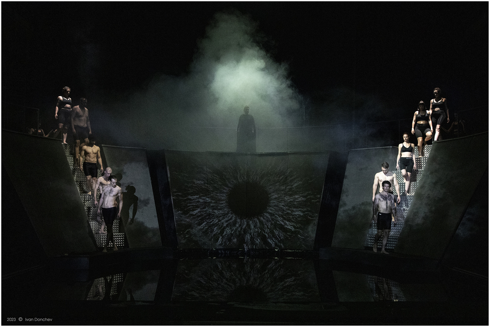 Драматичен театър „Никола Вапцаров“ – Благоевград: „Метаморфози“ оживява в НДК като част от Нощ на театрите