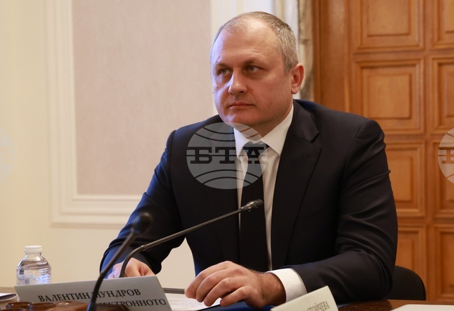 Няма притеснение относно готовността на системите за работа с евро, каза министър Валентин Мундров