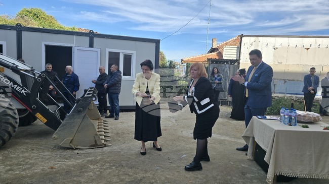 Със символична първа копка започна изграждането на физкултурен салон в ПГИТ "Професор доктор Асен Златаров" в Петрич