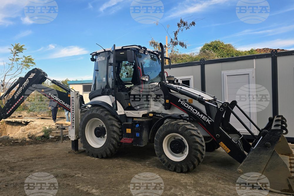 Петрич - ПГИТ „Проф. д-р Асен Златаров” - нов физкултурен салон - първа копка