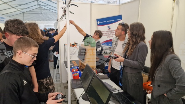 Национално изложение конкурс за младежко техническо творчество събра за девети път млади умове от цялата страна в Горна Оряховица