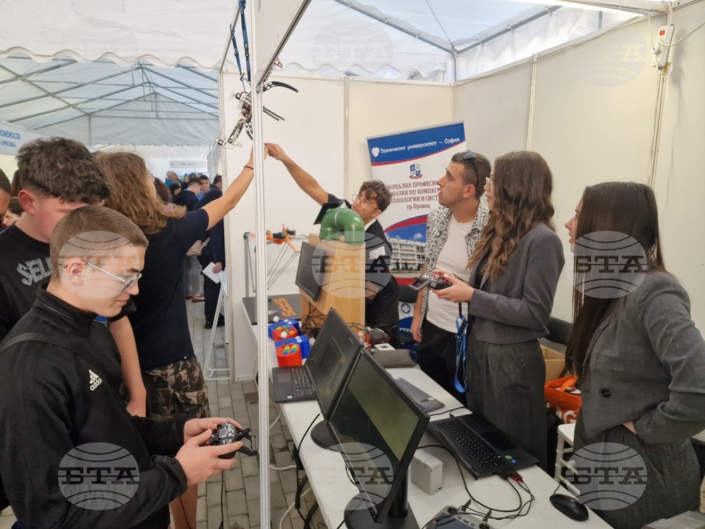 Национално изложение конкурс за младежко техническо творчество събра за девети път млади умове от цялата страна в Горна Оряховица