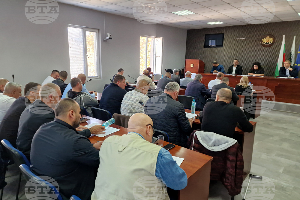 Четири допълнителни докладни бяха включени в дневния ред на заседанието на Общински съвет – Омуртаг