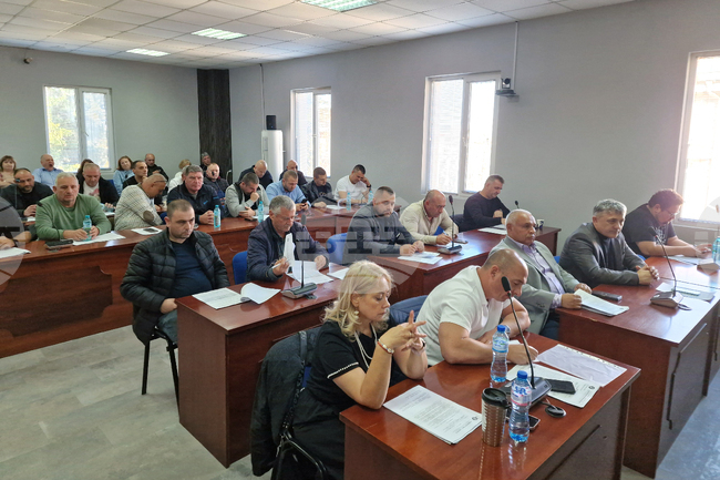 Да бъде закупен нов павилион за нуждите на „Общински пазари и тържища“ ЕООД, решиха общинските съветници в Омуртаг