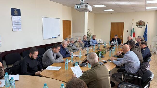 Пътноподдържащите фирми в Разградско разполагат с необходимата техника и инертни материали за зимата, съобщиха от областната администрация