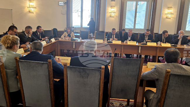 Комисията по транспорт и съобщения към НС прие на първо четене Законопроект за изменение и допълнение на Закона за автомобилните превози