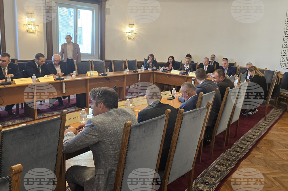 Годишният доклад за дейността на Комисията за регулиране на съобщенията за 2024 г. беше приет от ресорната комисия в НС