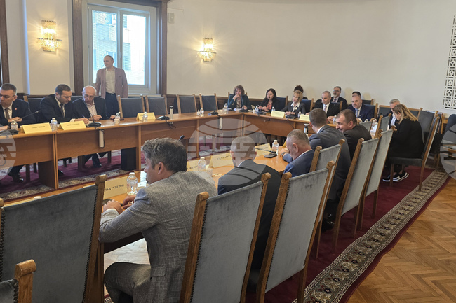 Годишният доклад за дейността на Комисията за регулиране на съобщенията за 2024 г. беше приет от ресорната комисия в НС