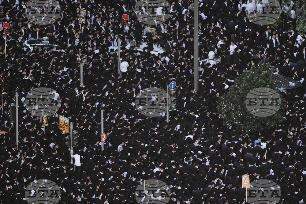 APTOPIX Israel Ultra Orthodox