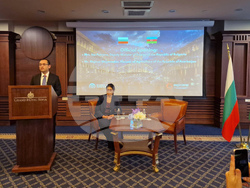 Сътрудничеството отвъд енергетиката обсъдиха участници на Българо-азерски бизнес форум в София днес