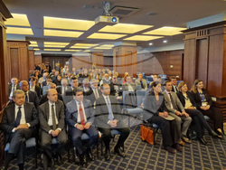 Сътрудничеството отвъд енергетиката обсъдиха участници на Българо-азерски бизнес форум в София днес