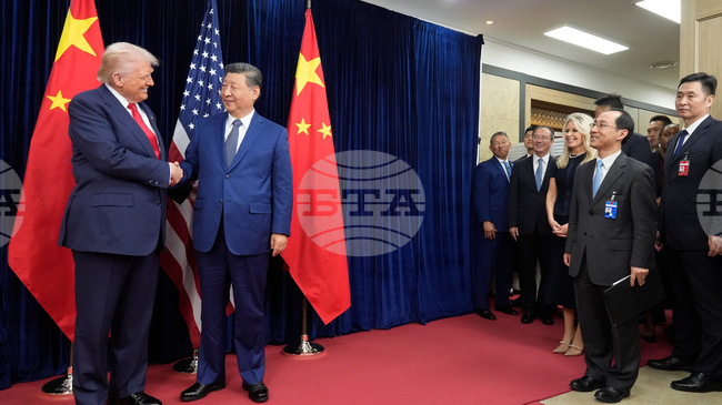 Тръмп каза, че е имал "много добър разговор" със Си Цзинпин 