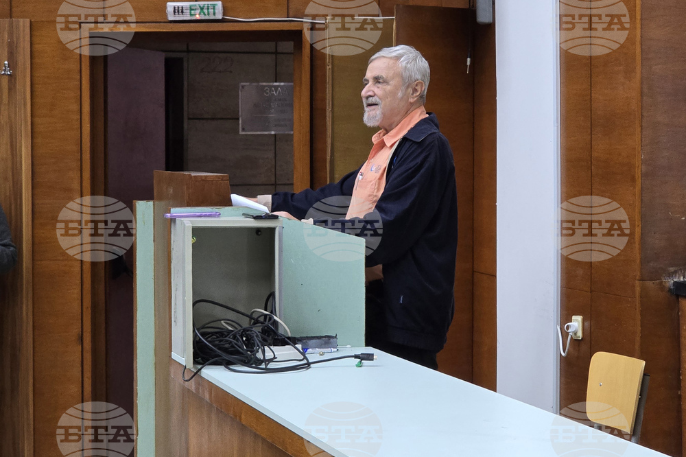 Новата книга има за цел да запълни празнота в професионалната литература в областта на хидравликата, каза проф. д-р инж. Величко Цачков