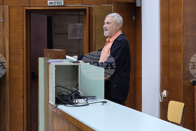 Новата книга има за цел да запълни празнота в професионалната литература в областта на хидравликата, каза проф. д-р инж. Величко Цачков