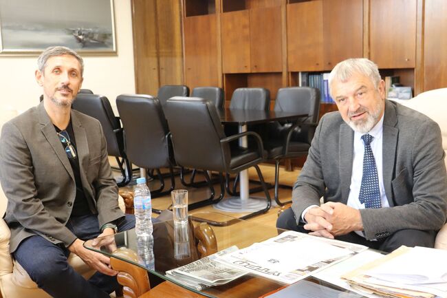  Областна администрация Русе: Разширява се сътрудничеството между Областната администрация и Националното училище по изкуствата в Русе 