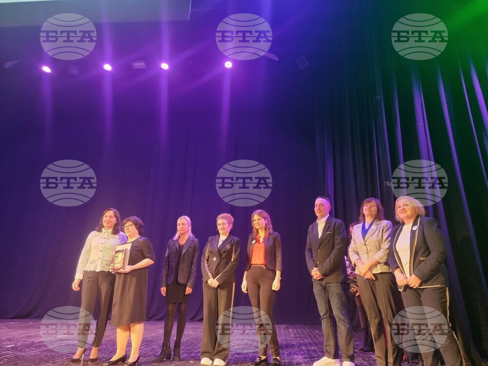 На тържествена церемония Стара Загора отличи своите съвременни будители