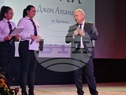 Търговище - ПГИИ „Джон Атанасов“ - празничен концерт