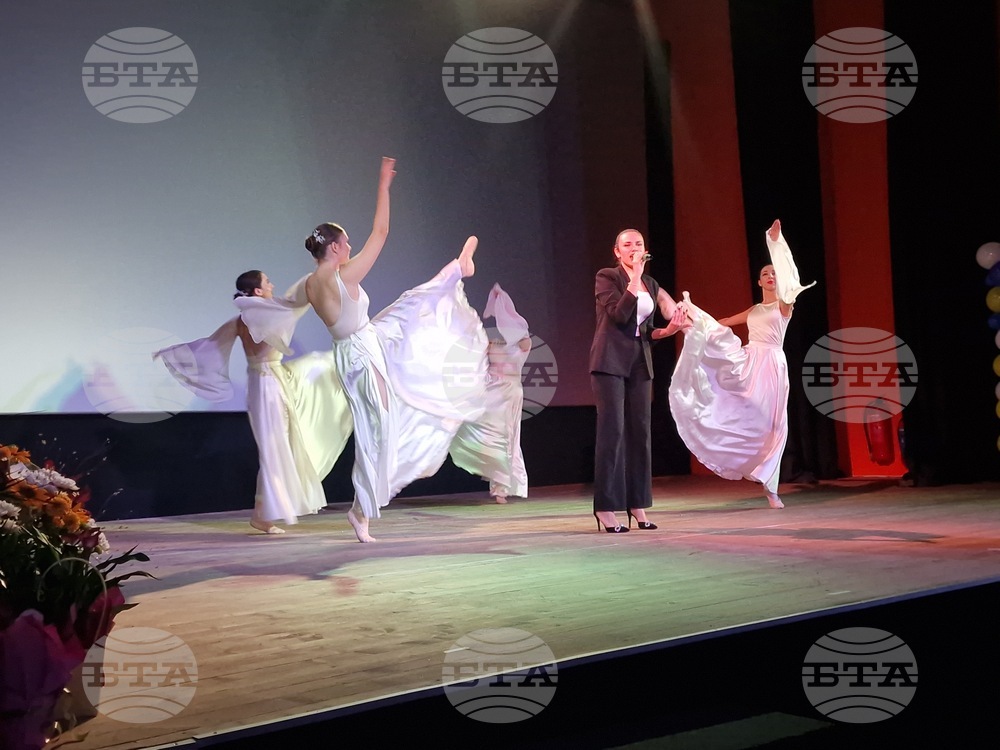 Търговище - ПГИИ „Джон Атанасов“ - празничен концерт