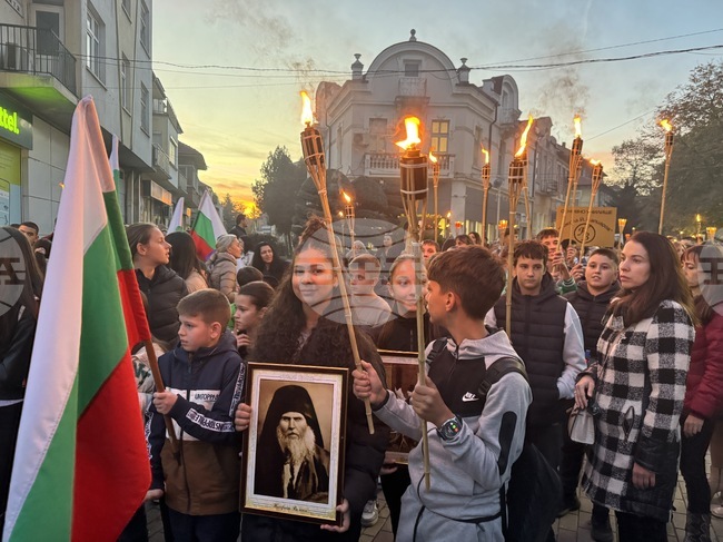 Казанлък - Ден на народните будители - факелно шествие