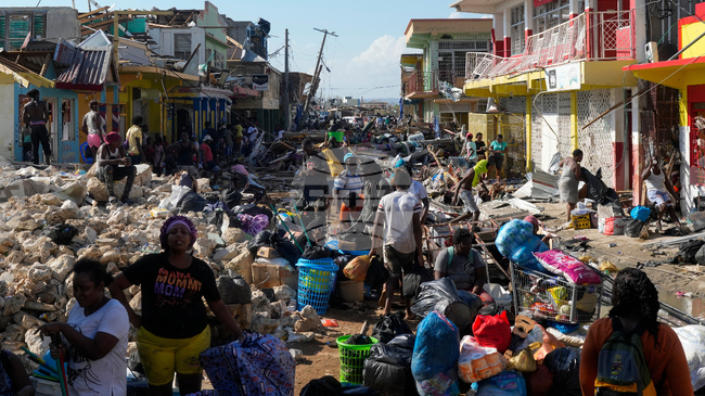 Броят на жертвите на урагана "Мелиса" достигна 44 души