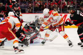 Flames Senators Hockey