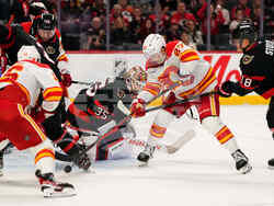 Flames Senators Hockey