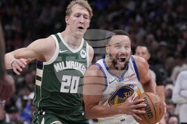 Warriors Bucks Basketball