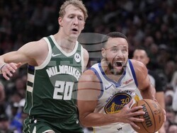 Warriors Bucks Basketball