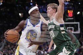 Warriors Bucks Basketball