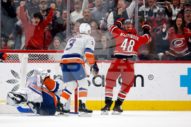 Islanders Hurricanes Hockey