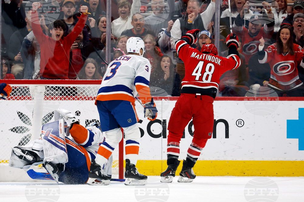 Islanders Hurricanes Hockey