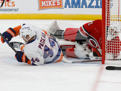 Islanders Hurricanes Hockey