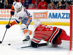 Islanders Hurricanes Hockey