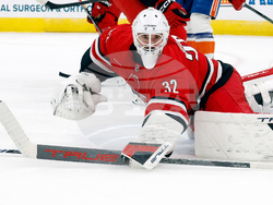 Islanders Hurricanes Hockey