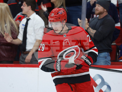 Islanders Hurricanes Hockey