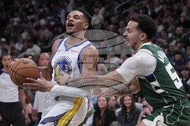 Warriors Bucks Basketball