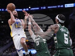 Warriors Bucks Basketball